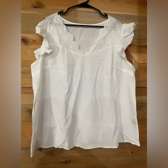 NWOT SHEIN white blouse plus size 3XL - Picture 4 of 4
